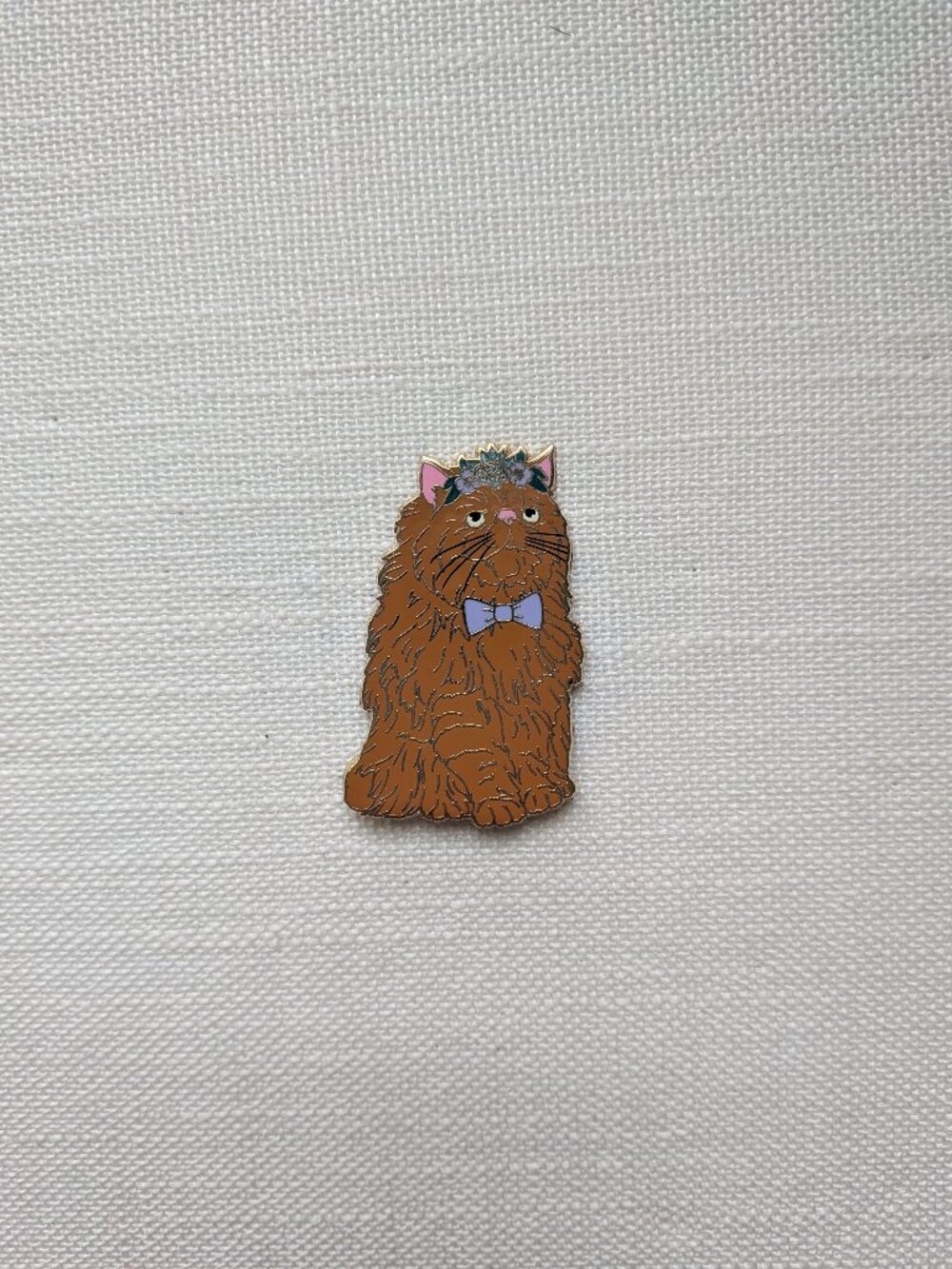 Crookshanks Flower Crown pin